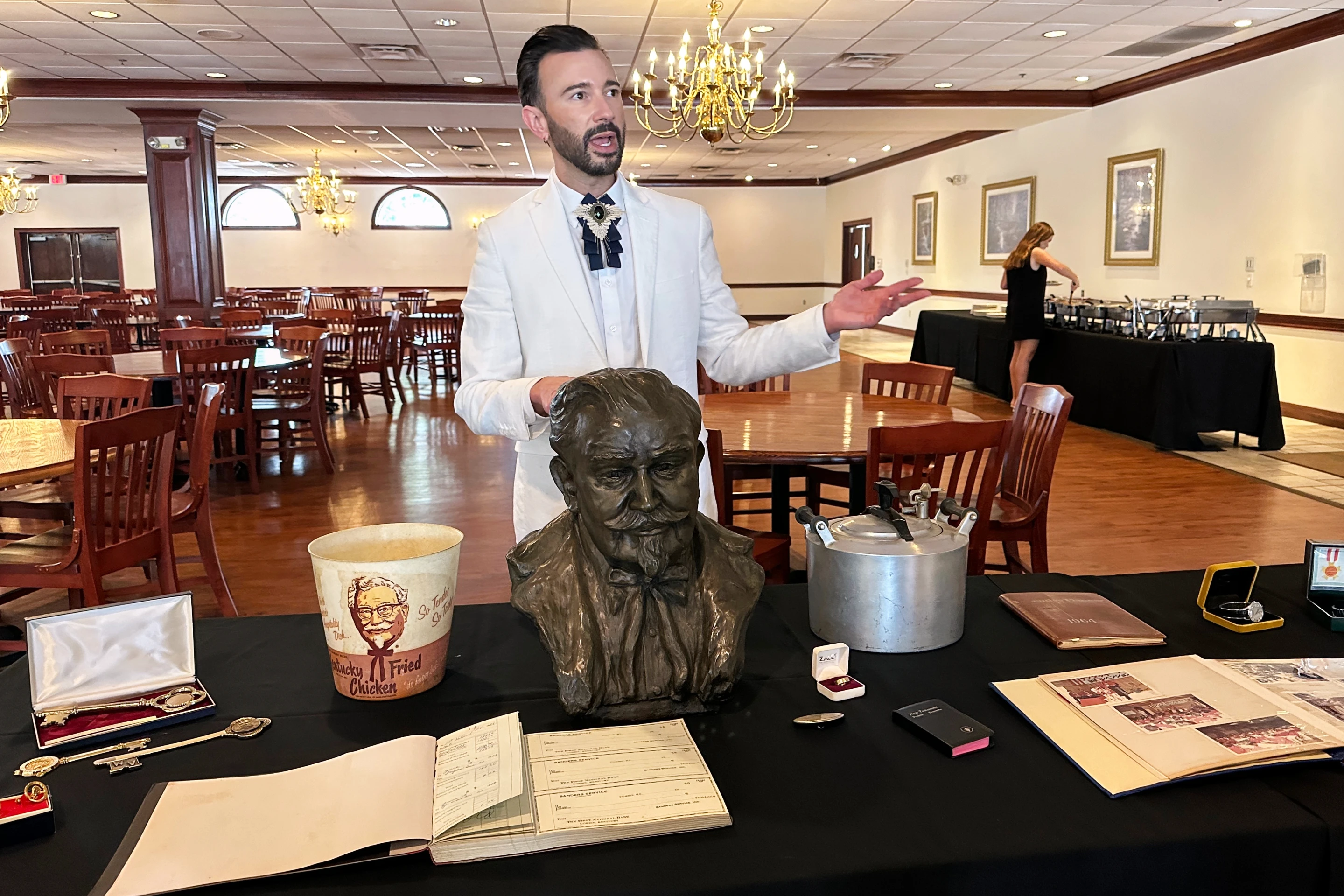 KFC Founder Colonel Sanders’ Signature Bow Tie and Personal Planner Sell at Auction