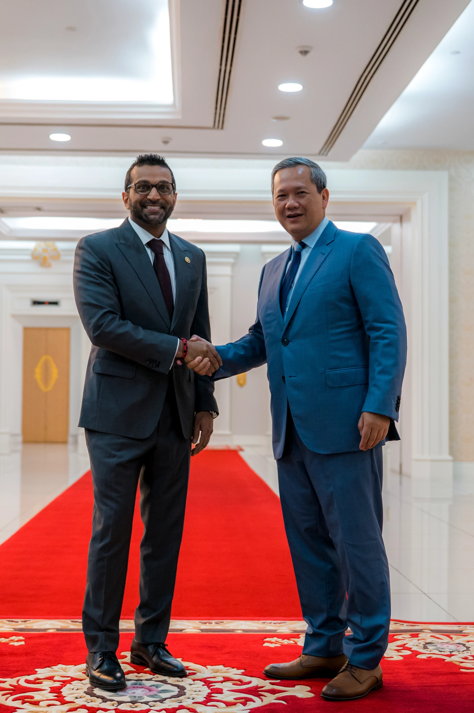 FBI Chief Holds Talks in Cambodia Over Closer Security Cooperation to Combat Online Scam Crimes