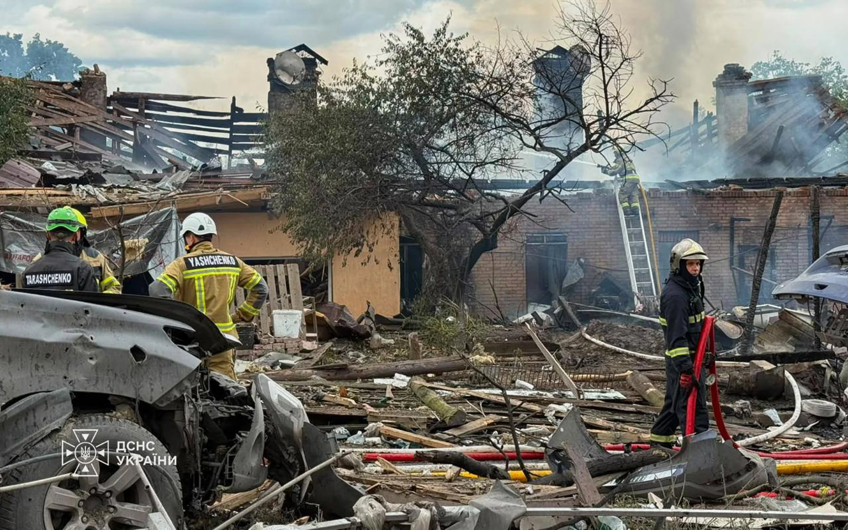 Russian Ballistic Strike Kills 10 After Zelenskyy Hosts US Company Producing Patriot Air Defense Systems