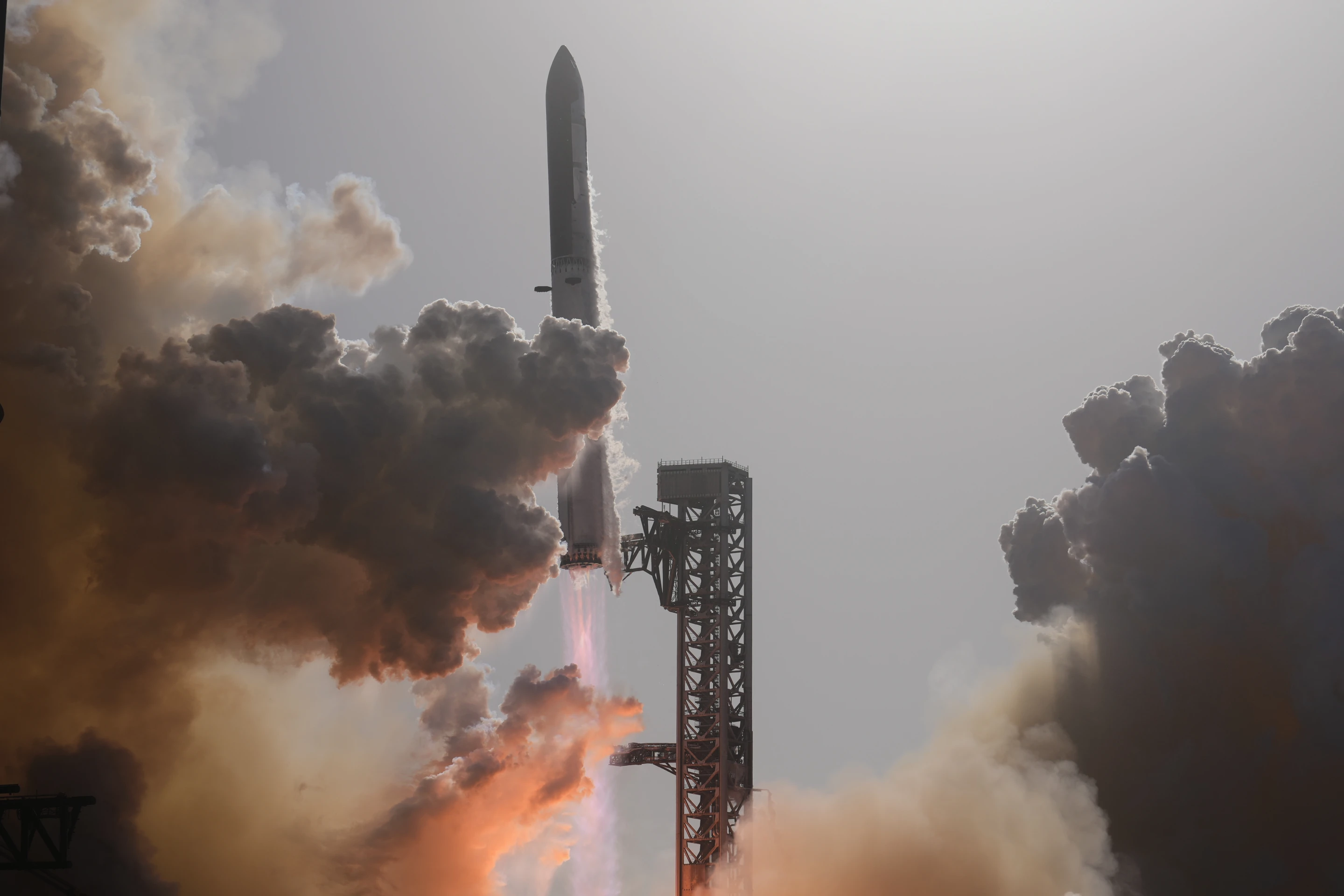SpaceX Posts Loss in First Report as a Public Company but Less Than Expected