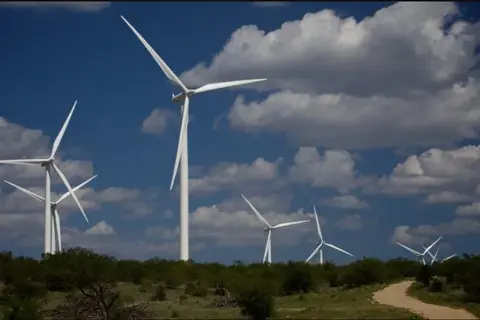 Supporting Wind Energy Projects Helps Texas in the Long Run