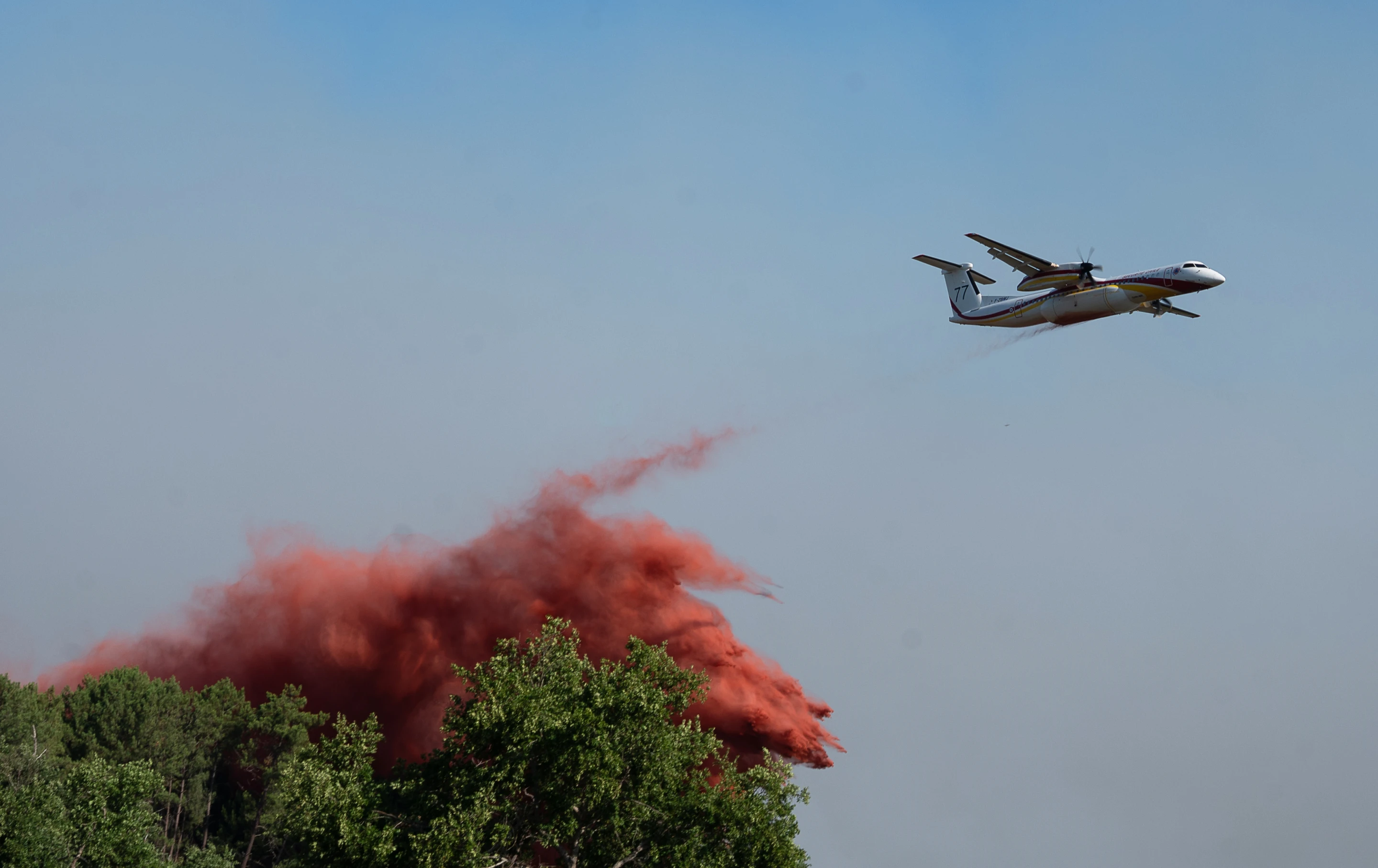 Wildfires Near Madrid and in Southwestern France Force Over 80,000 to Evacuate